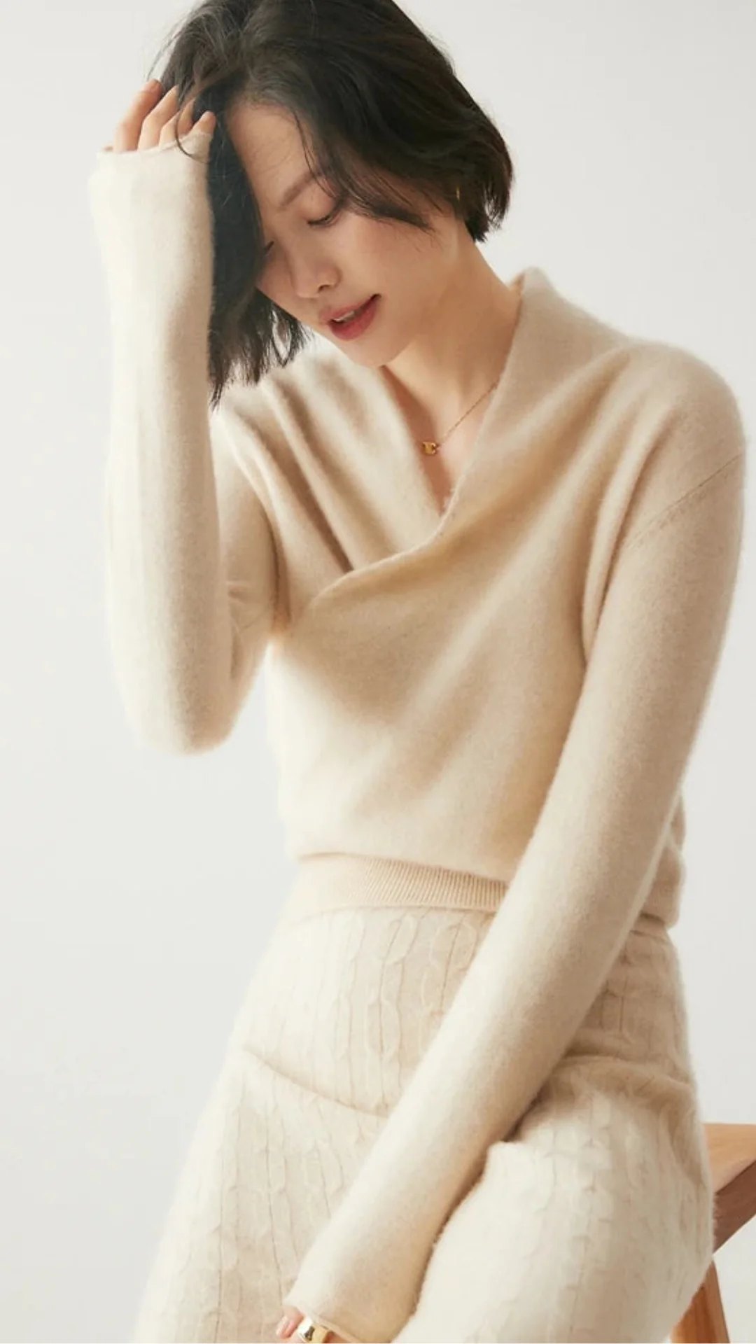 V-Neck Wrap Cashmere Sweater for Women - Image 10