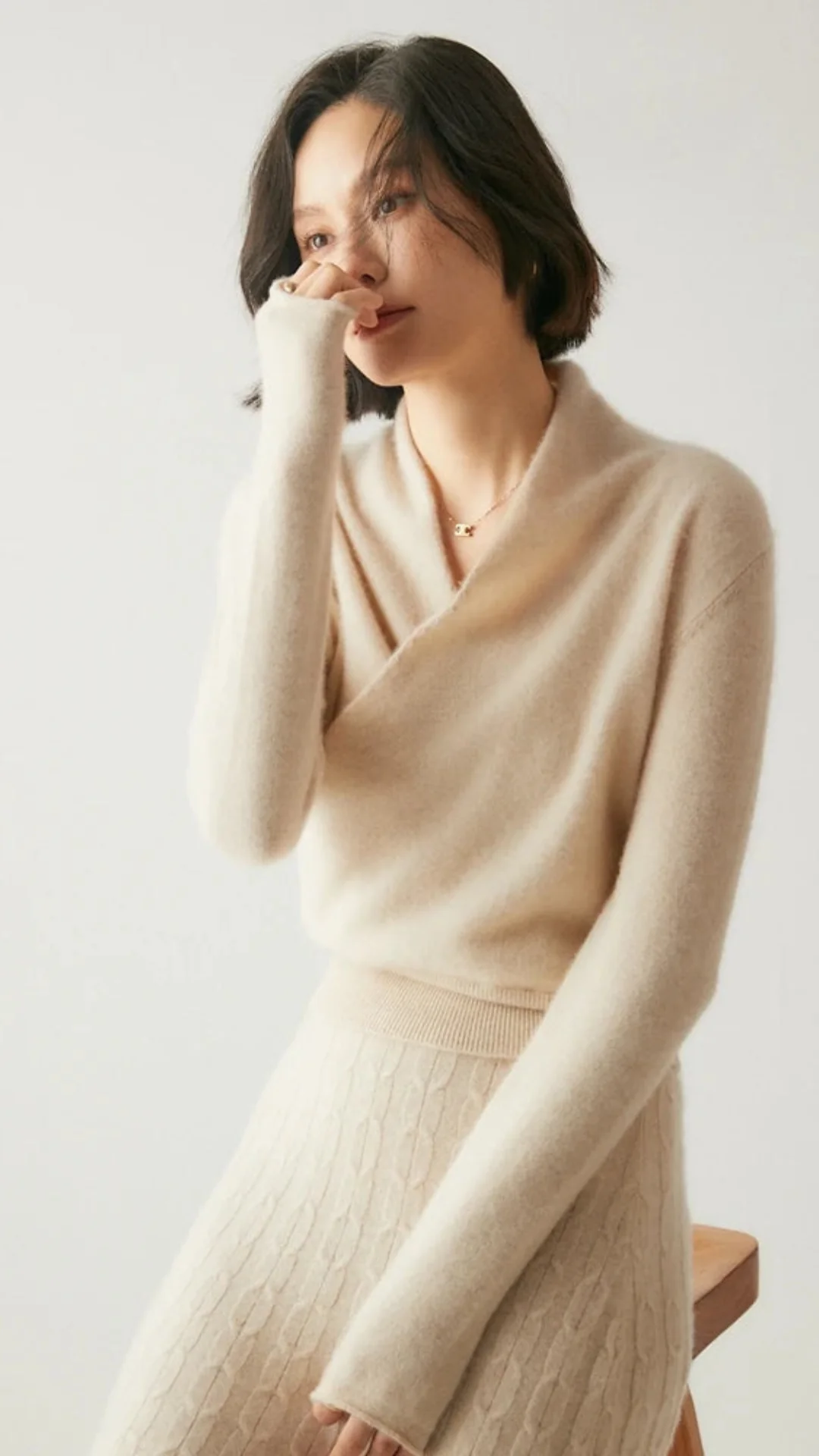 V-Neck Wrap Cashmere Sweater for Women - Image 11