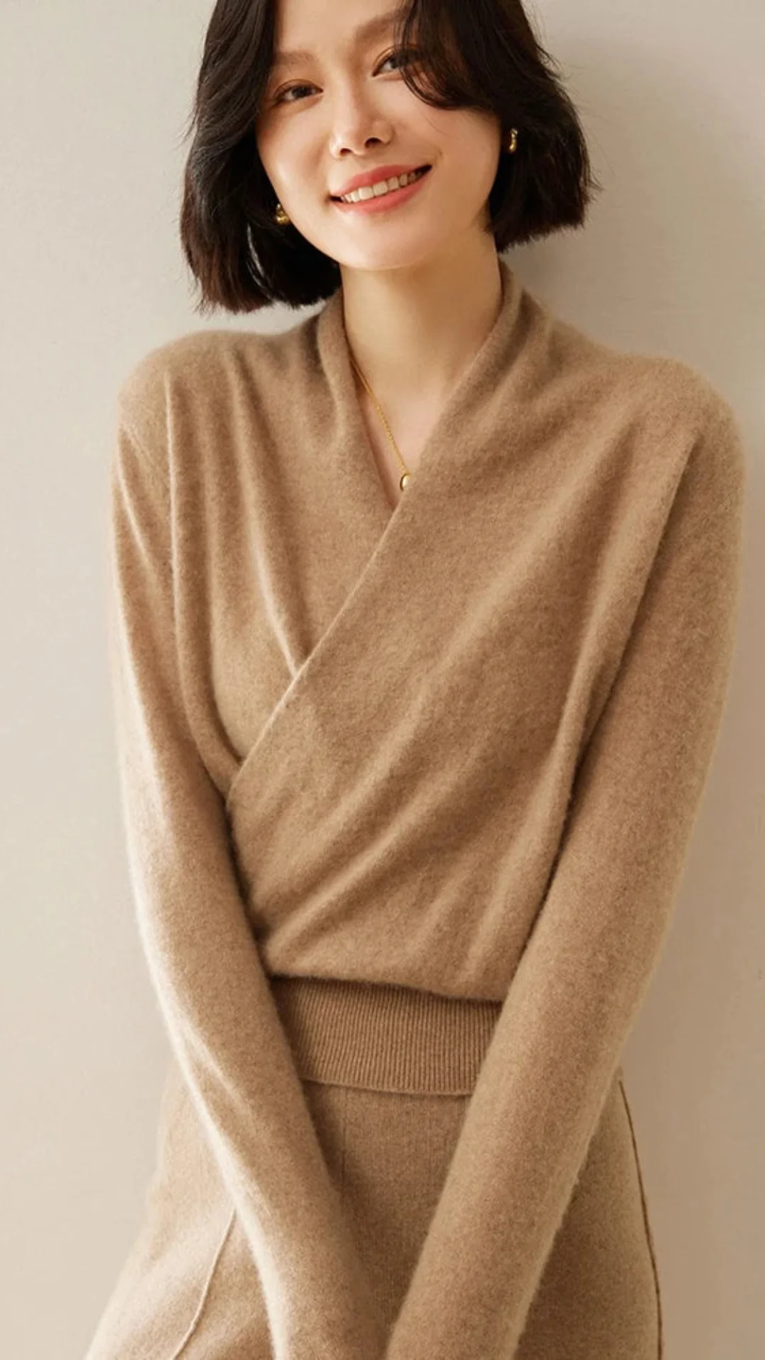V-Neck Wrap Cashmere Sweater for Women - Image 12