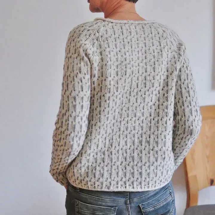 Women’s Cozy Textured Gray Knit Sweater - Image 4