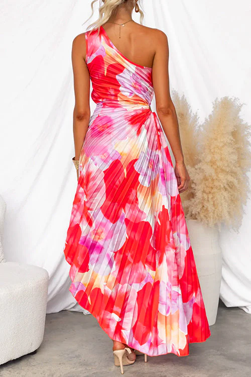 Women’s Red Vibrant Pleated Summer Maxi Dress - Image 3