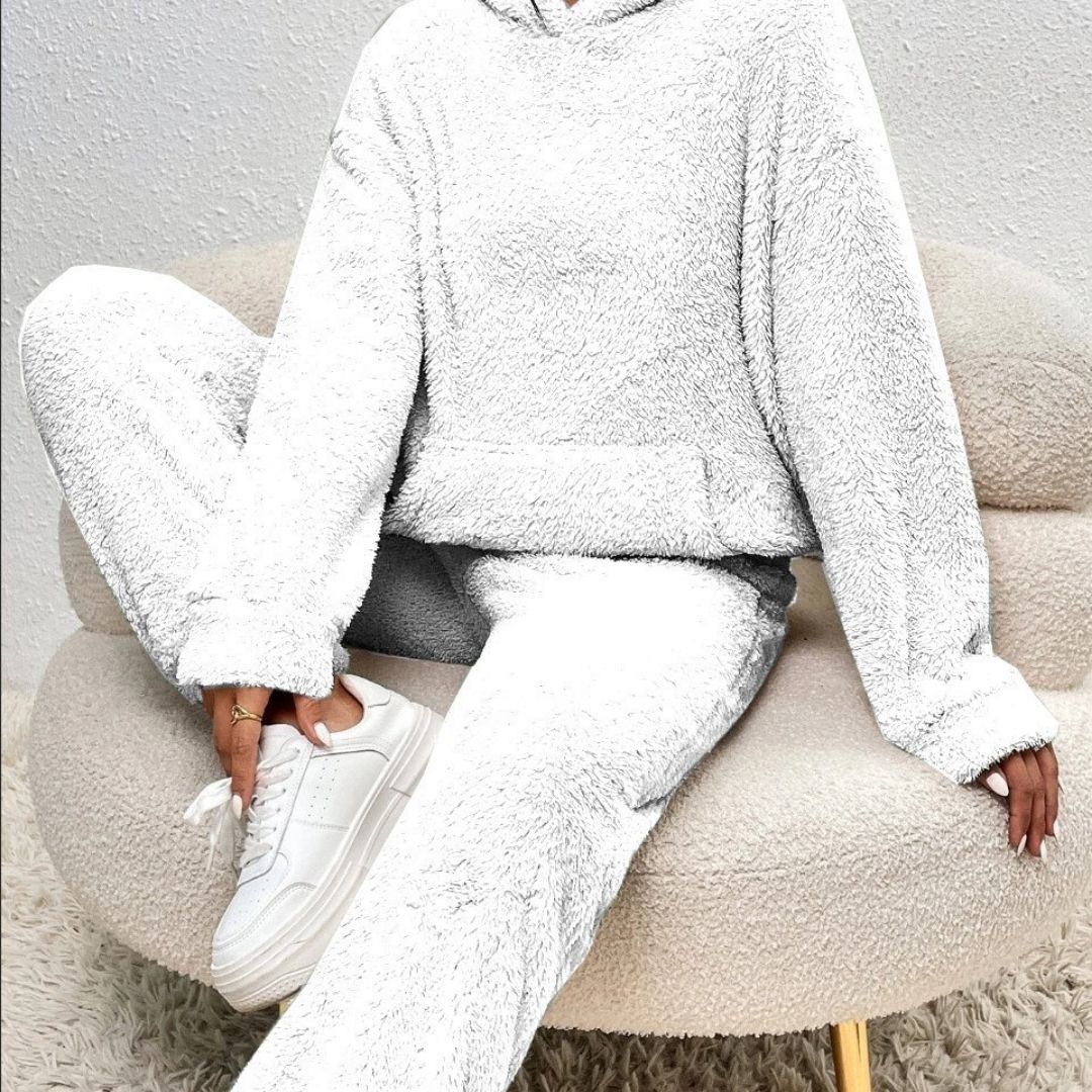 Women's Cozy Two Piece Fleece Loungewear Set - Image 5