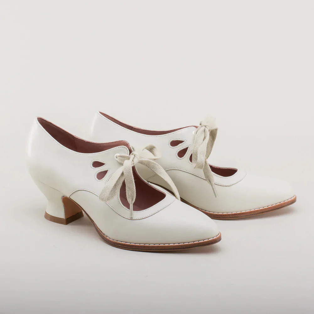 Women’s Vintage Lace-Up Heels - Image 8